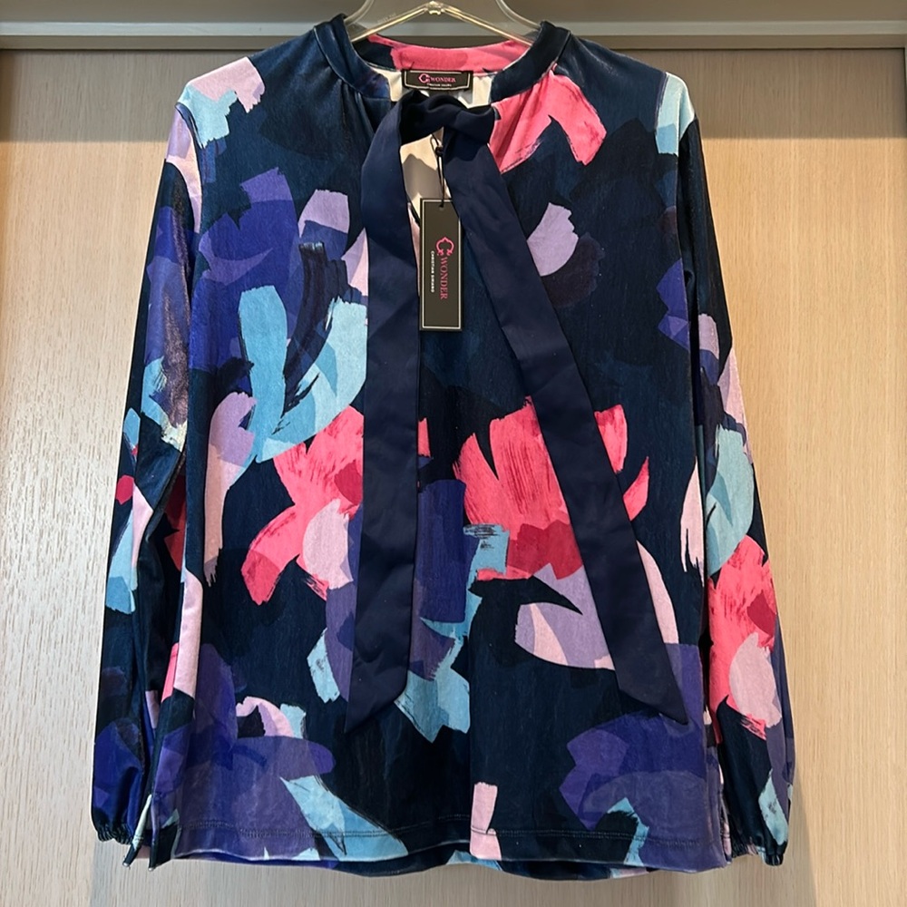 Christian Siriano long sleeve top. Blue, pink. Size M